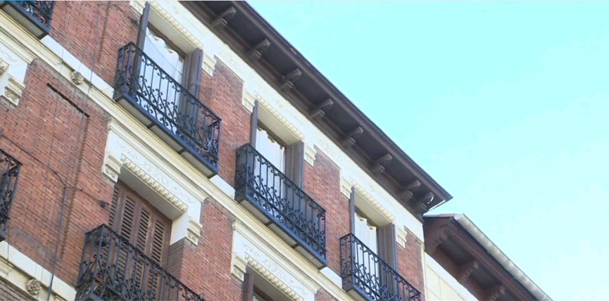 Hombre mata a su hija en Madrid