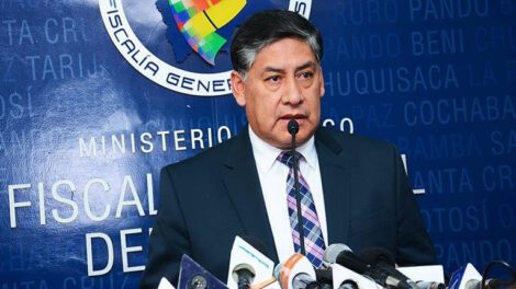 El fiscal General del Estado, Juan Lanchipa, informa sobre violencia a nivel nacional