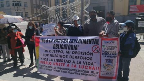 Rechazo a la vacuna obligatoria en Bolivia