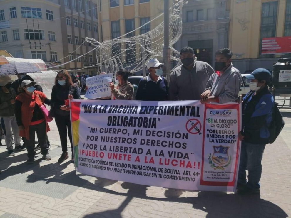 Rechazo a la vacuna obligatoria en Bolivia