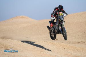El piloto boliviano Daniel Nosiglia demuestra su destreza en la competencia