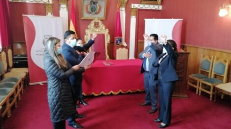 Secretarios de Asuntos Jurídicos y Desarrollo Humano en Oruro
