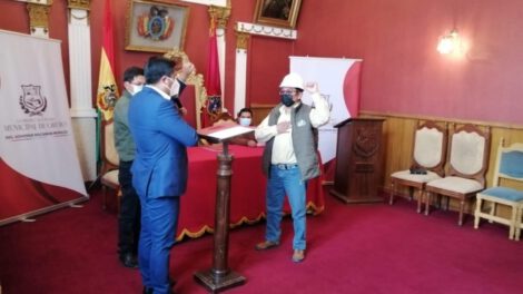 Fernando Apaza secretario de Infraestructura Pública asume su cargo