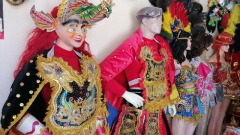 Bordadores no pierden la esperanza de que se realice el Carnaval de Oruro