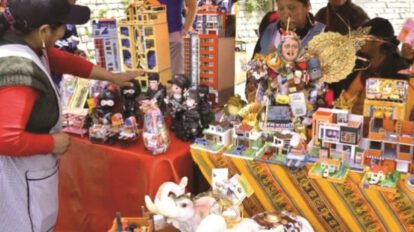 Feria de la Alasita en La Paz con medidas de bioseguridad