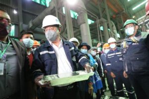 Planta de oxígeno entregada a la Empresa Metalúrgica de Vinto