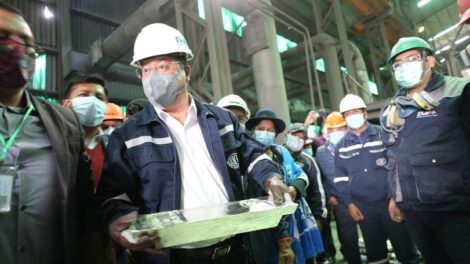 Planta de oxígeno entregada a la Empresa Metalúrgica de Vinto