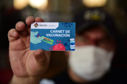 Decretos Supremos sobre el carnet de vacuna contra el Covid-19