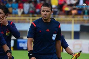 Árbitros bolivianos en pretemporada para Eliminatorias Sudamericanas