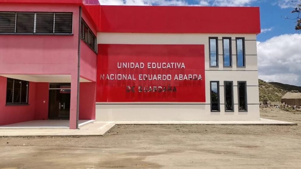 Unidad Educativa en Guardaña entregada por el Presidente Luis Arce