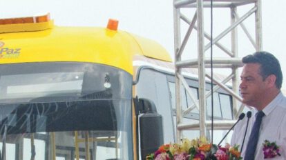 Adquisición de buses PumaKatari por el exalcalde Luis Revilla