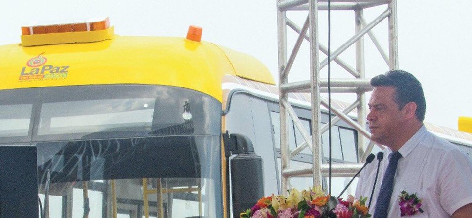 Adquisición de buses PumaKatari por el exalcalde Luis Revilla