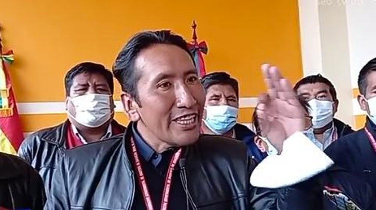 Activista antivacuna Rudy Callisaya denuncia persecución del Gobierno