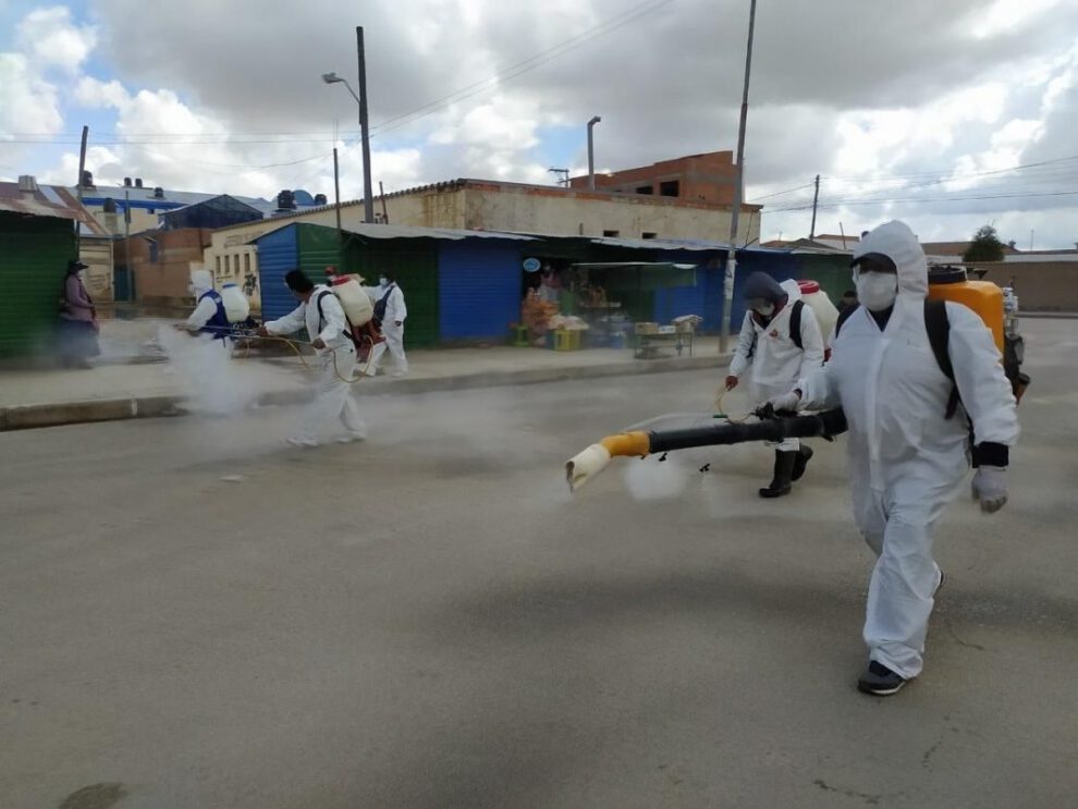 fumigación de mercados para detener la cadena de contagios de Covid-19