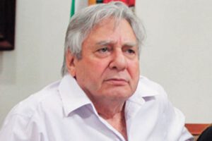 Percy Fernández en audiencia suspendida por caso de ítems fantasmas