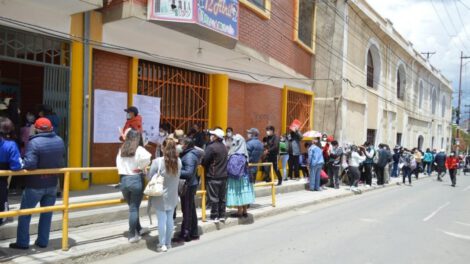 Inscripción escolar en Oruro
