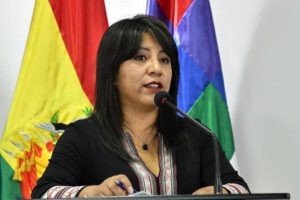 Defensoría pide intervención Contraloría en caso de ambulancias