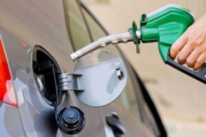 Importación de combustible en Bolivia