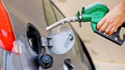 Importación de combustible en Bolivia