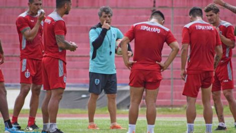 Tomayapo marcha por buen camino en su preparación según su entrenador