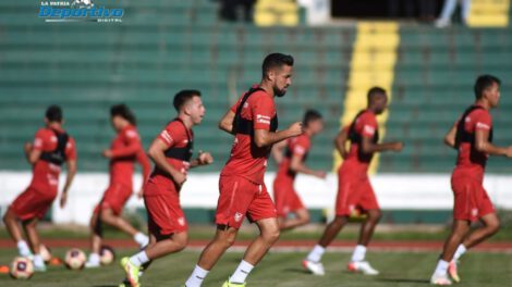 Rodrigo Ramallo durante el entrenamiento con la selección boliviana