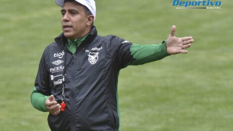 César Farías dirige a la selección boliviana de fútbol
