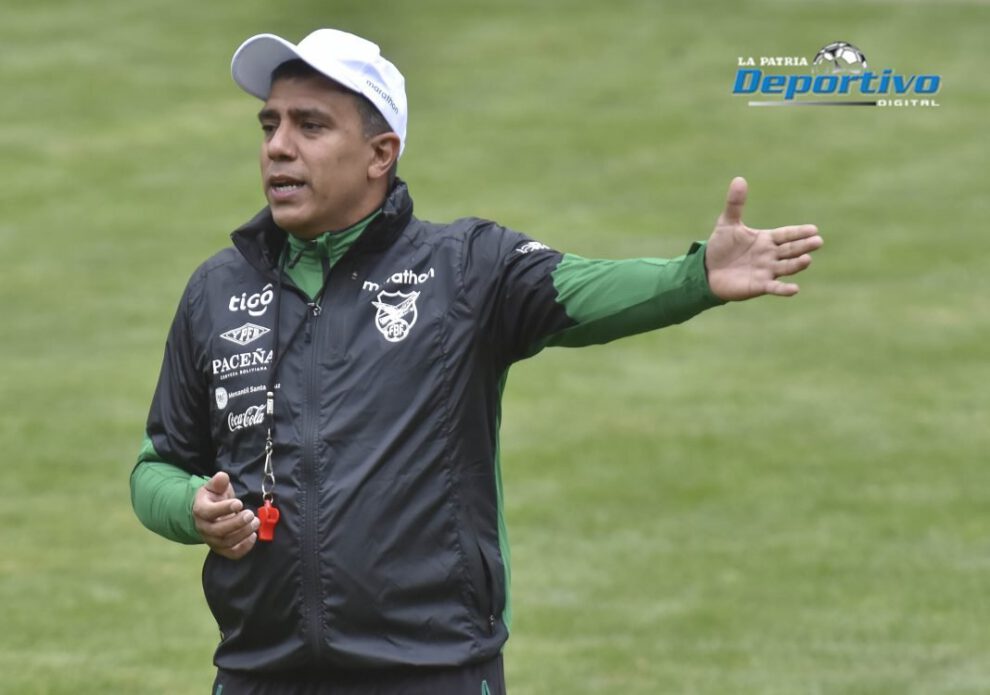César Farías dirige a la selección boliviana de fútbol