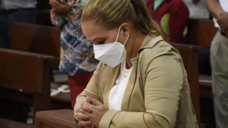 Angélica Sosa realiza tareas de apoyo social en Palmasola