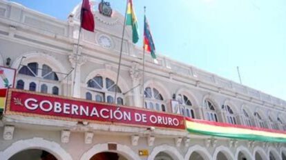 Título falso en Gobernación por M.G.C.