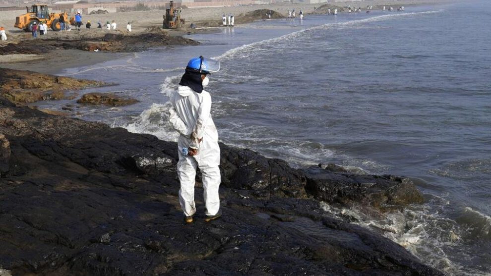 Derrame de petróleo en Perú