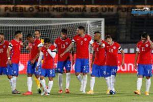 Chile necesita ganar a Argentina para mantener la chance de clasificar