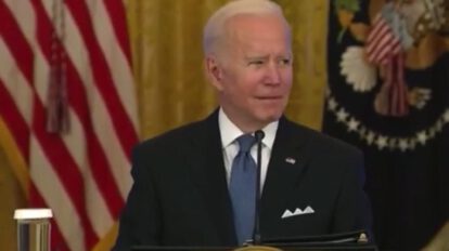Biden insulta a periodista de Fox News tras cuestionamiento sobre inflación