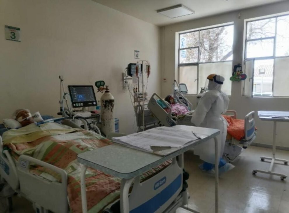 Hospital Obrero colapsó por pacientes no vacunados