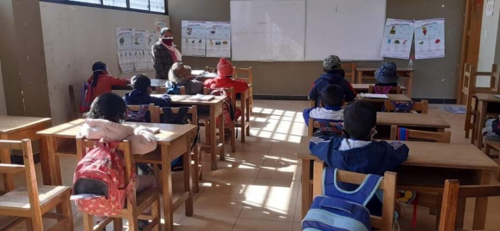 Clases semipresenciales en Oruro