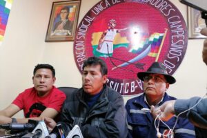 Csutcb denuncia Del Castillo por cooptar dirigentes con prebendas