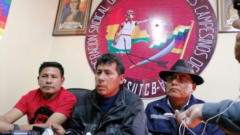 Csutcb denuncia Del Castillo por cooptar dirigentes con prebendas