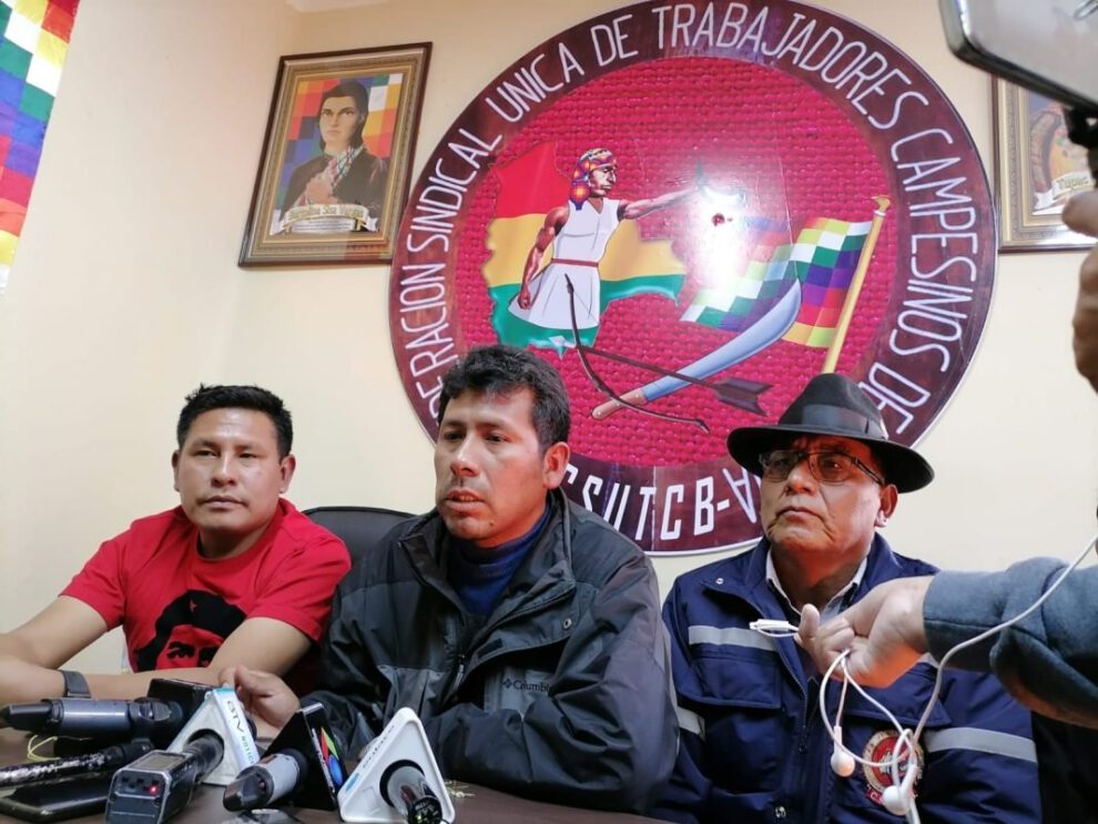 Csutcb denuncia Del Castillo por cooptar dirigentes con prebendas