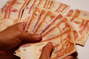 Incremento salarial y su impacto en la crisis económica