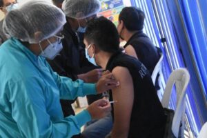 dosis anticovid aplicadas en Bolivia