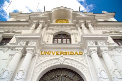 Pérdida económica en Sucre por falta de clases presenciales en la Universidad San Francisco Xavier