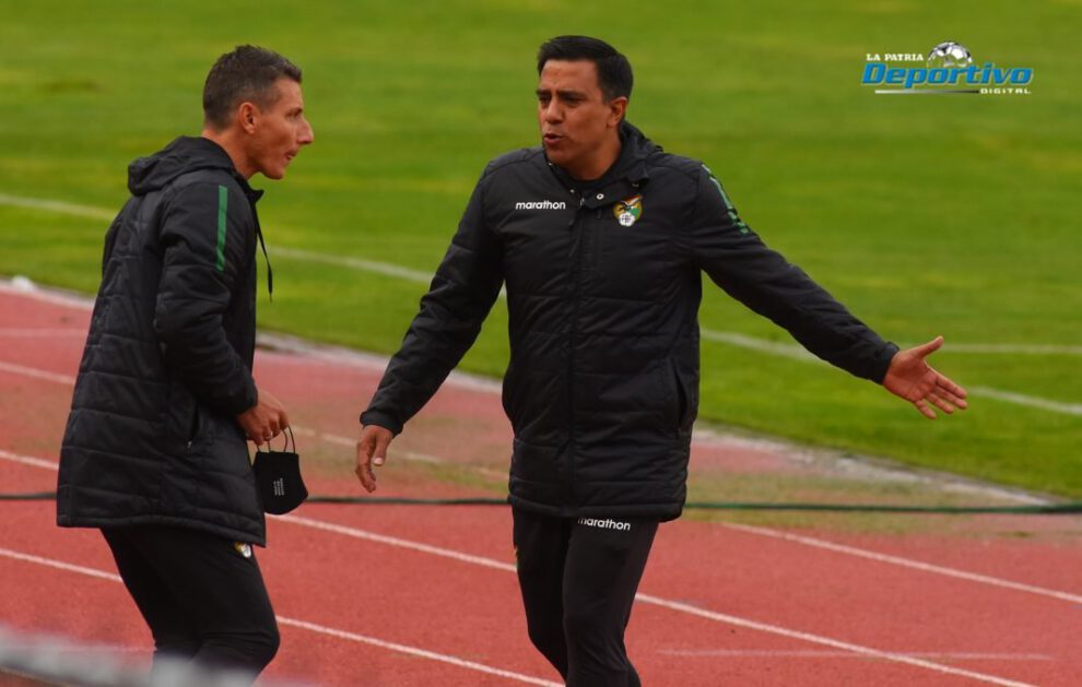César Farías es cuestionado por la gente seguidora del fútbol en Bolivia