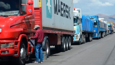 Retardo de pruebas de Inlasa afecta el paso de camiones a Chile