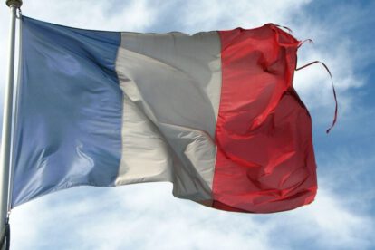 Francia exigirá tercera dosis de refuerzo para ingresar a su territorio