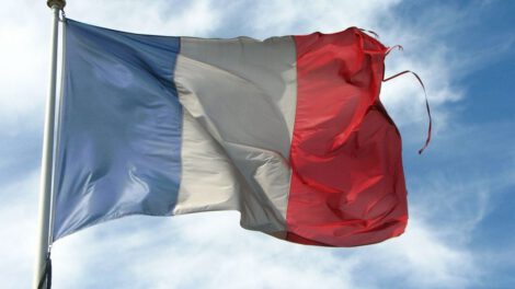 Francia exigirá tercera dosis de refuerzo para ingresar a su territorio