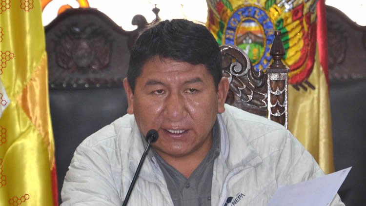 Gobernador de Potosí Jhonny Mamani en caso de ambulancias