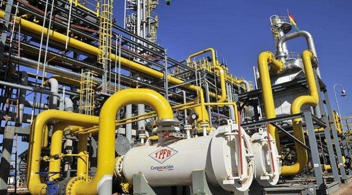 Importación de crudo desde Argentina para refinar diésel y gasolina