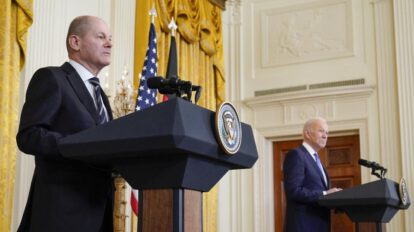 Biden bloquea gasoducto tras reunión con Olaf Scholz