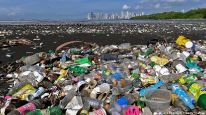 Residuos plásticos en océanos alertados por WWF