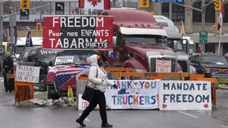 Protestas en Canadá contra estrictas medidas sanitarias