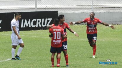 Universitario de Sucre en su retorno al fútbol profesional